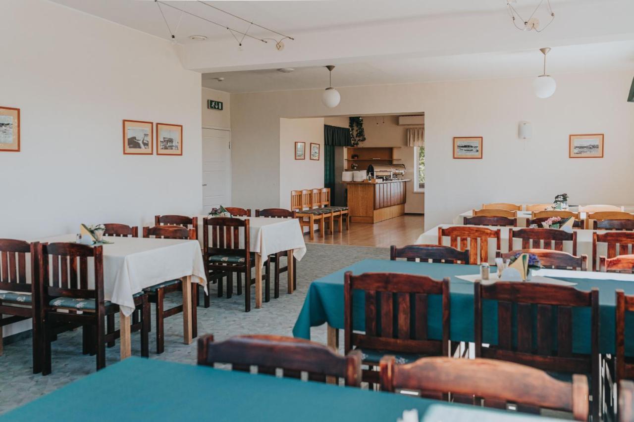 Staadioni Hotel *